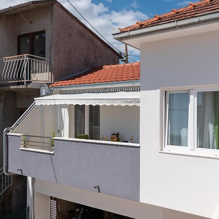 Apartment Roko Трогір Екстер'єр фото