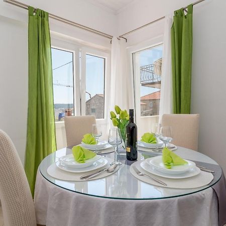 Apartment Roko Трогір Екстер'єр фото