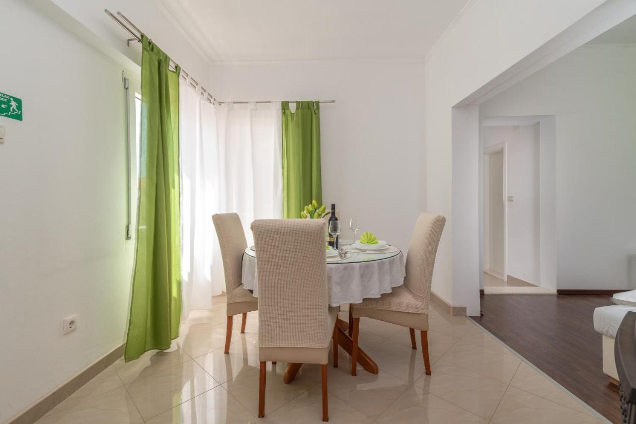Apartment Roko Трогір Екстер'єр фото