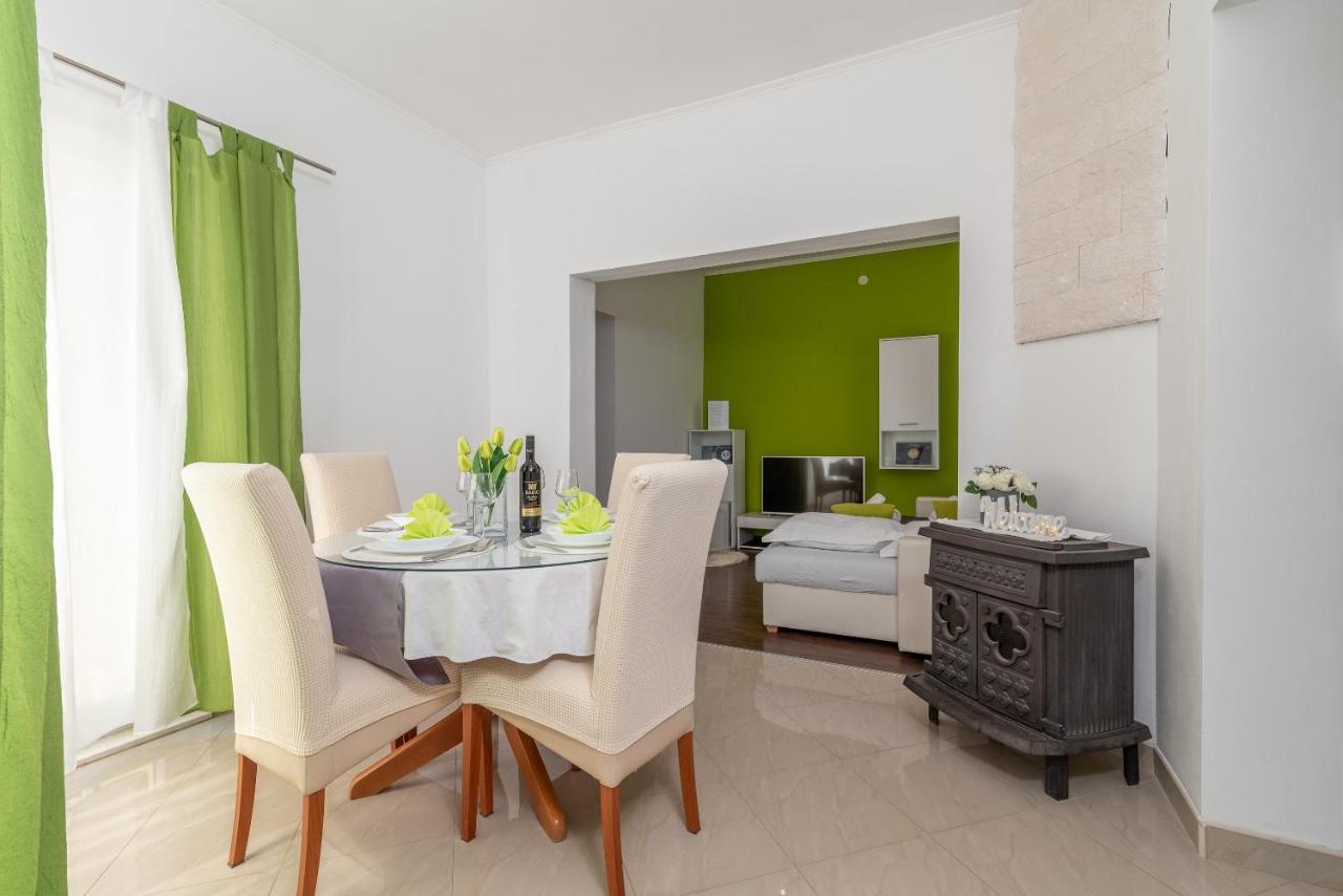 Apartment Roko Трогір Екстер'єр фото