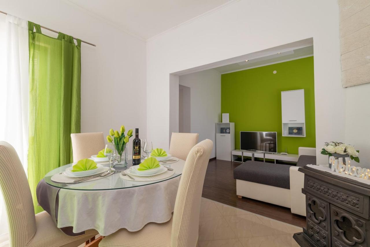 Apartment Roko Трогір Екстер'єр фото