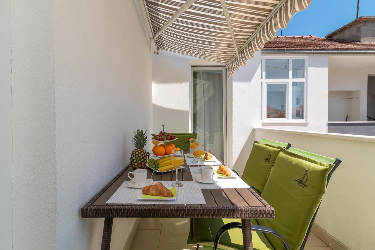 Apartment Roko Трогір Екстер'єр фото