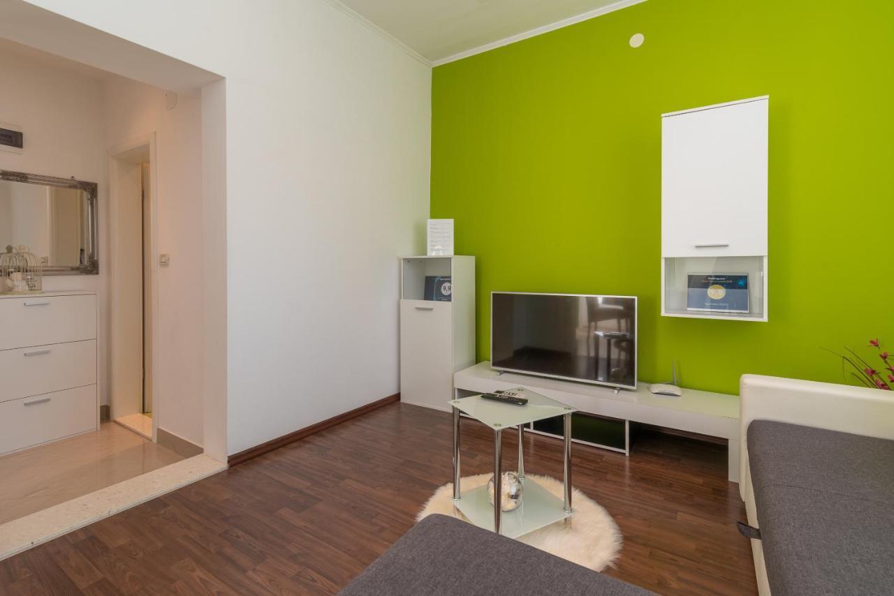 Apartment Roko Трогір Екстер'єр фото