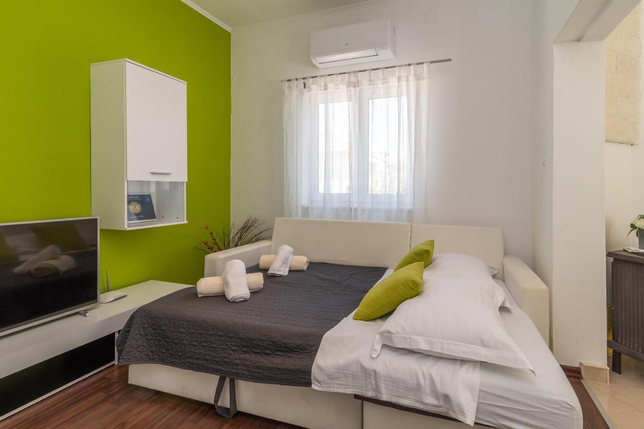 Apartment Roko Трогір Екстер'єр фото