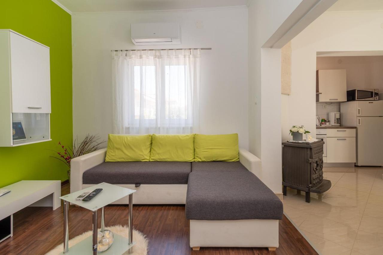 Apartment Roko Трогір Екстер'єр фото