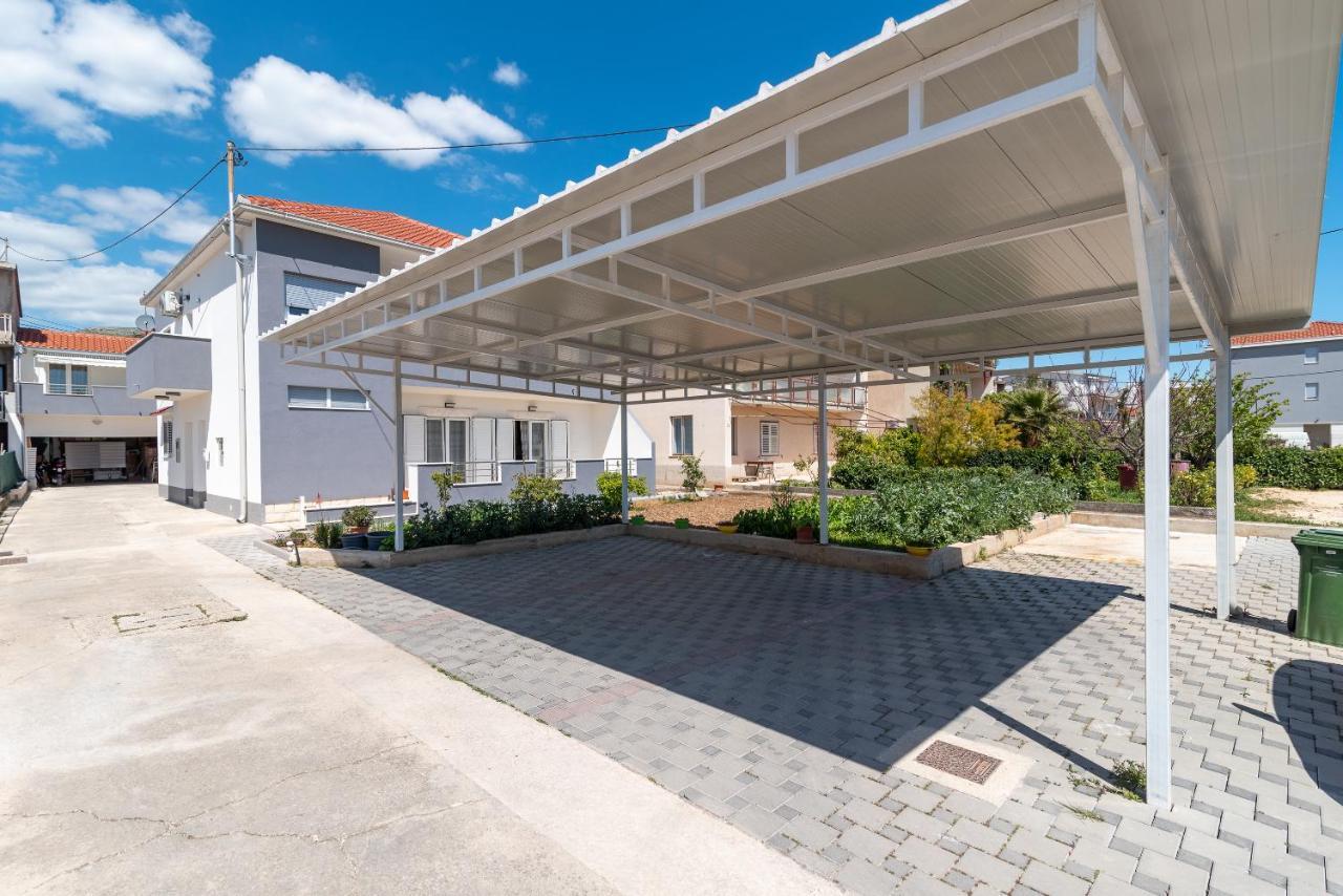 Apartment Roko Трогір Екстер'єр фото
