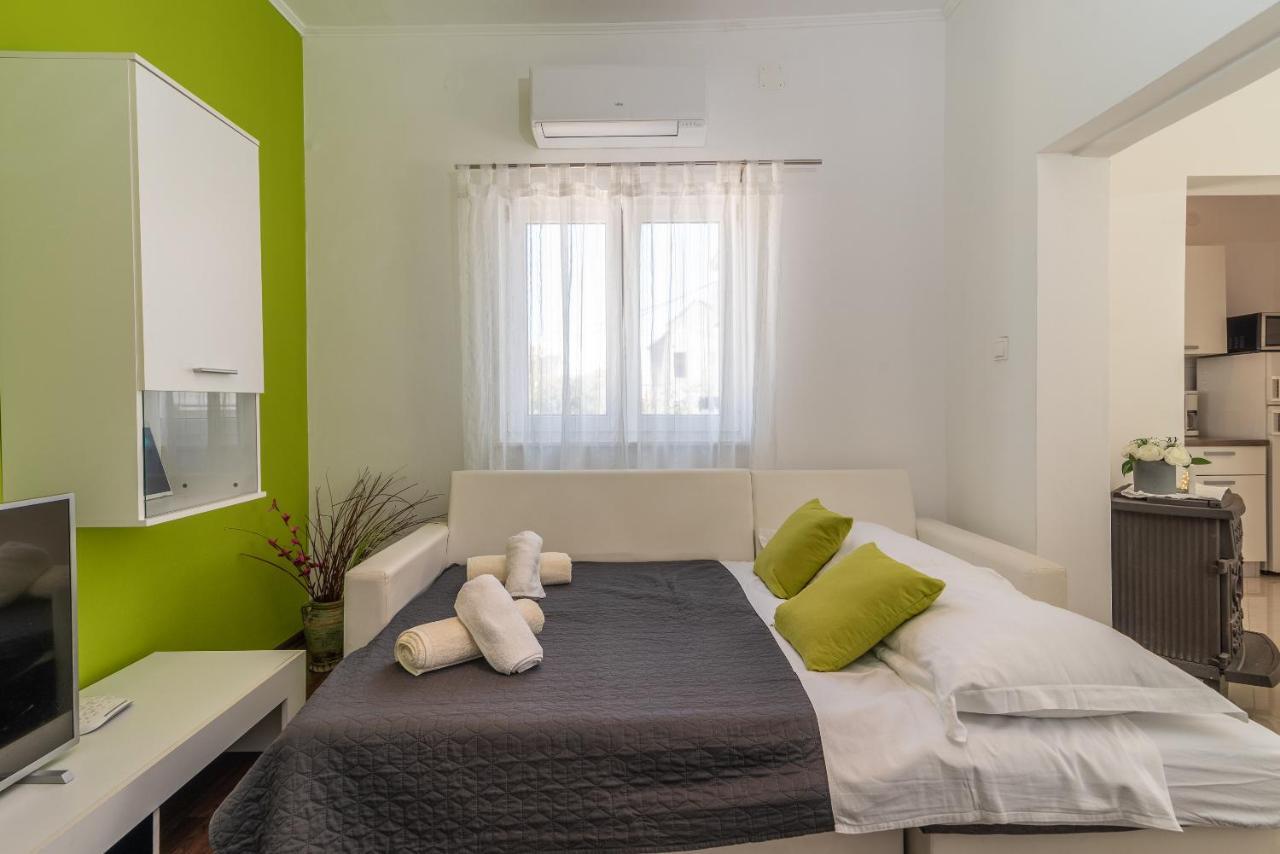 Apartment Roko Трогір Екстер'єр фото